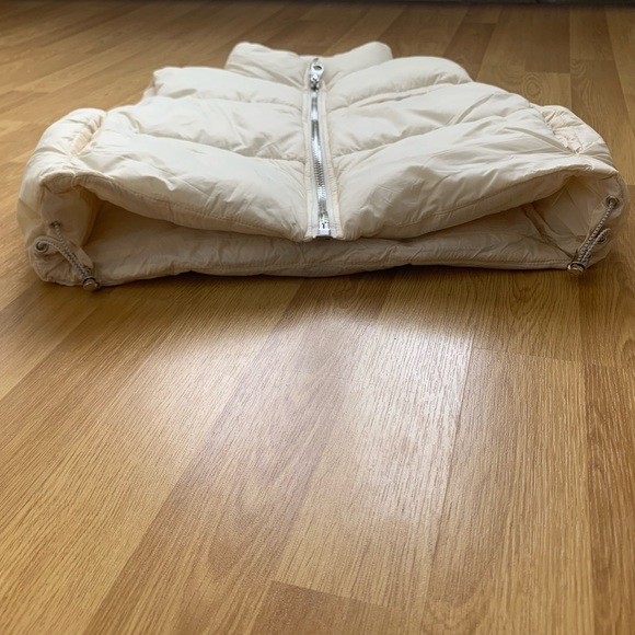 Pull&Bear Cream Cropped Vest - Picture 3 of 4